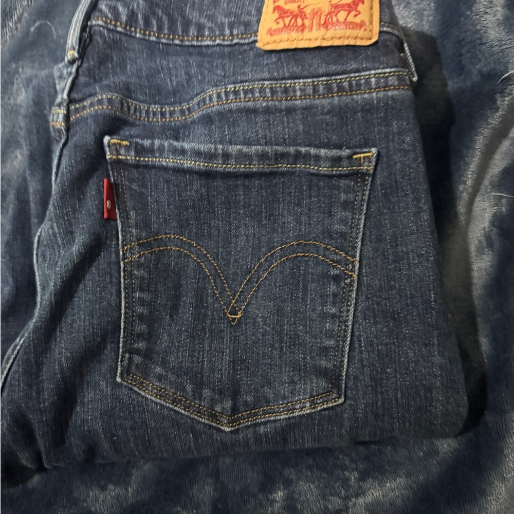 Levi's Blue Denim Jeans mid rise size 6 28x32